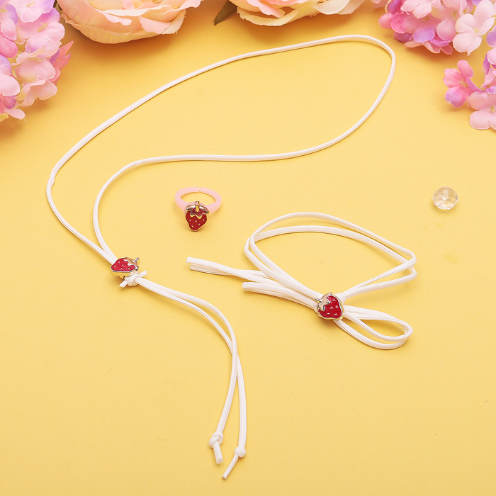 Набор детский "Выбражулька" 3 предмета: кулон, браслет, кольцо, земляничка, цвет МИКС