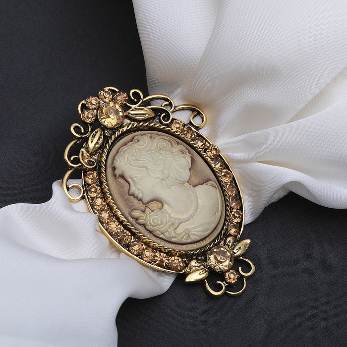 Зажим для платка "Камея", цвет золотой в черненом золоте