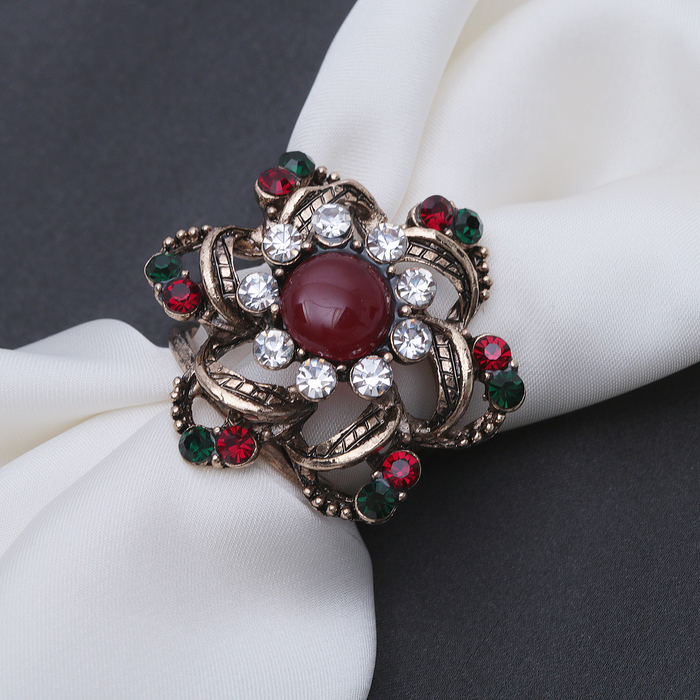 Кольцо для платка "Цветок рубиновый", разноцветное в золоте