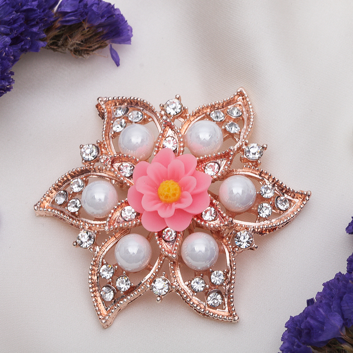 Брошь "Лотос", цвет бело-розовый в золоте