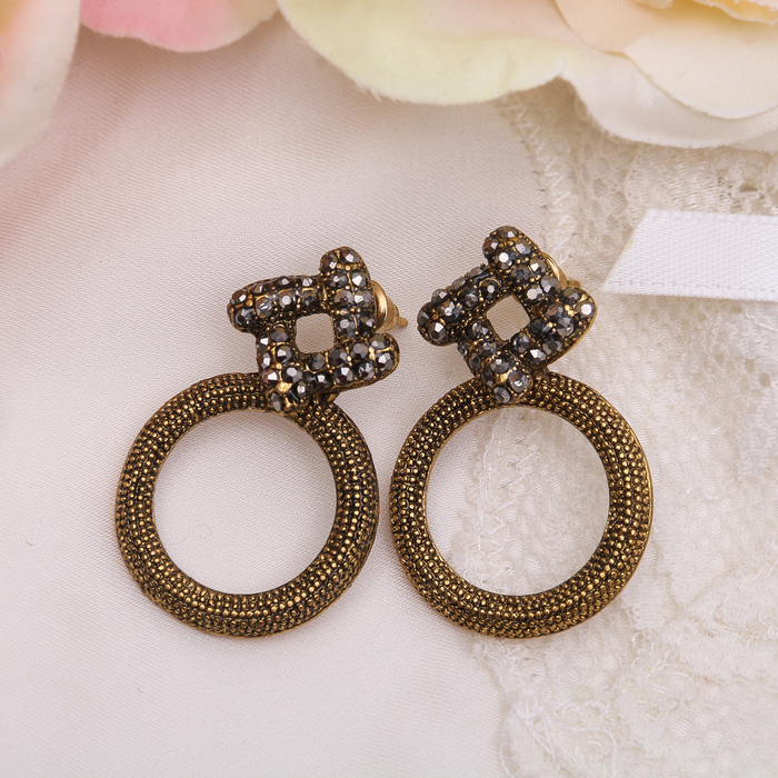 Серьги со стразами "Круг" вдохновение, цвет серый в чернёном золоте
