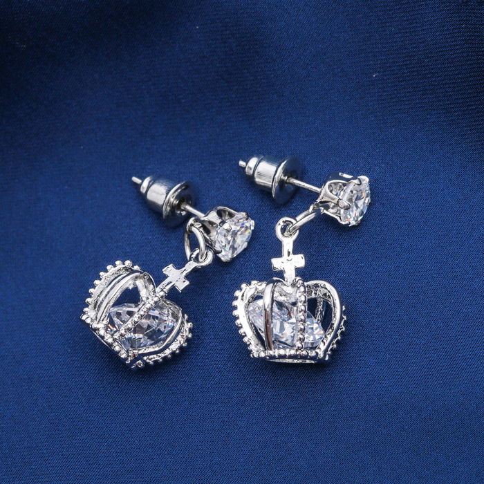 Серьги "Циркон" блеск камня, корона, цвет белый в серебре
