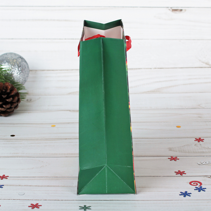 Пакет подарочный "Подарки под ёлкой", люкс, 11,5 х 6 х 16 см