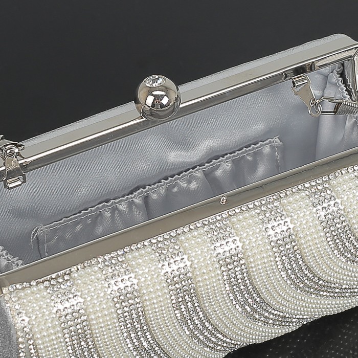 Клатч женский, отдел на фермуаре, длинная цепь, цвет серый