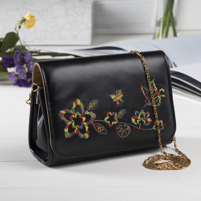 Сумка женская, отдел с перегородкой на клапане, длинная цепь, цвет чёрный