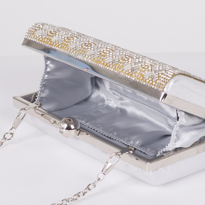 Клатч женский, отдел на фермуаре, длинная цепь, цвет серый