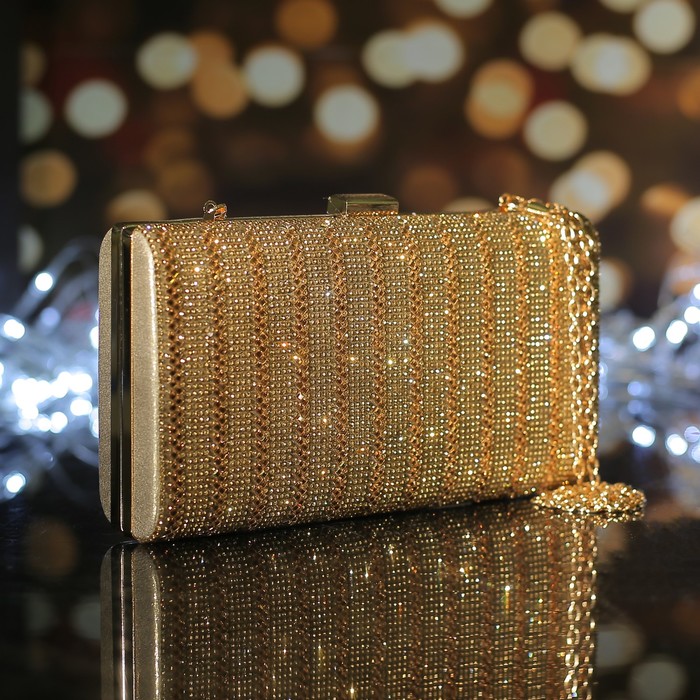 Клатч женский, отдел на фермуаре, длинная цепь, цвет золотой