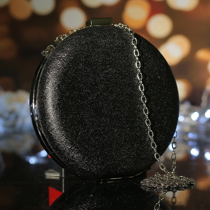 Клатч женский, отдел на фермуаре, длинная цепь, цвет чёрный