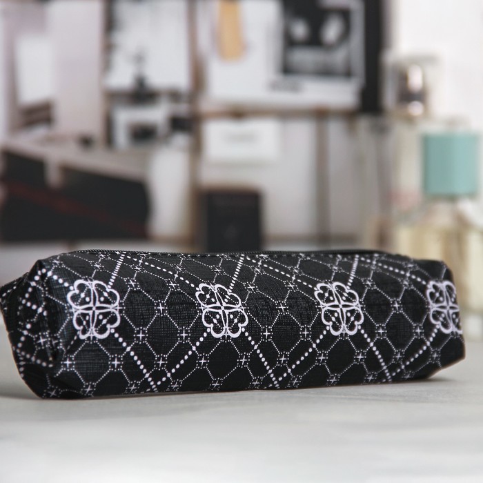 Косметичка футляр «Орнамент», отдел на молнии, цвет чёрный