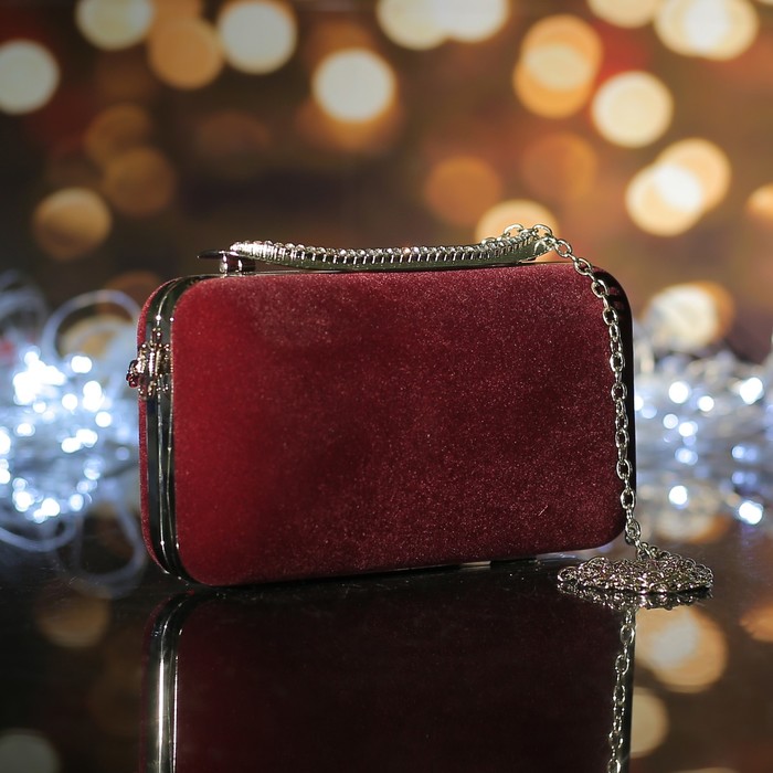 Клатч женский, отдел на фермуаре, длинная цепь, цвет бордовый