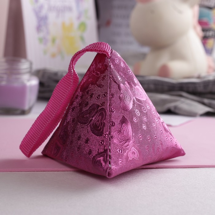 Кошелёк детский "Бабочки", отдел на молнии, шнур, цвет малиновый