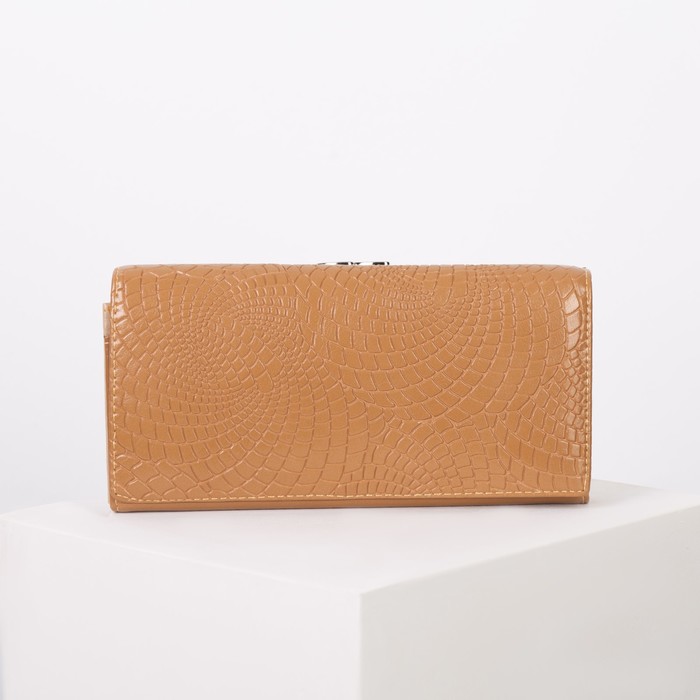 Кошелёк женский на клапане, 4 отдела, для карт, 2 отдела на рамке, цвет бежевый