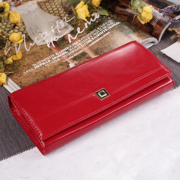 Кошелёк женский на магните, 4 отдела, для карт, 2 отдела на рамке, цвет красный