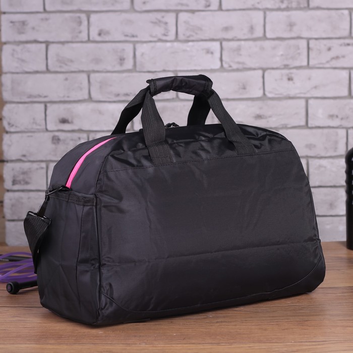 Сумка спорт Дэрик, 45*20*28, 1 отд на молнии, 3 н/кармана, длинн ремень, черный/малиновый