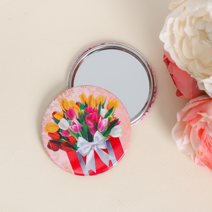 Зеркало с мешочком на открытке "8 Марта"