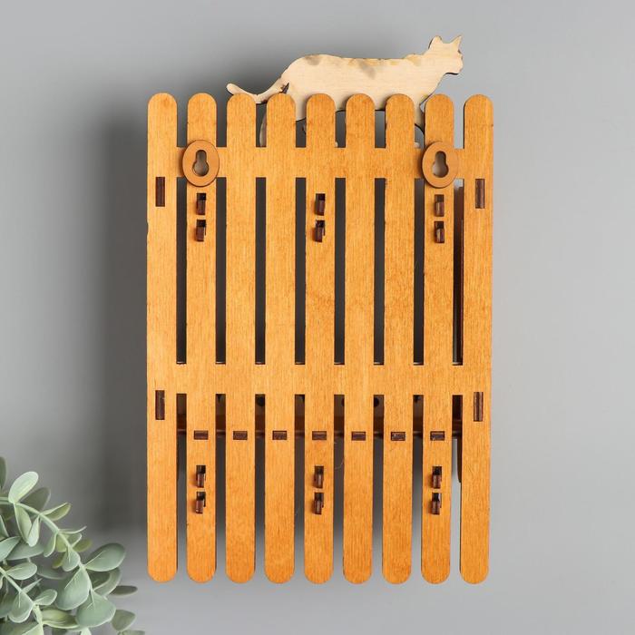 Ключница открытая дерево "Заборчик с кошкой" 17,5х6,5х25 см