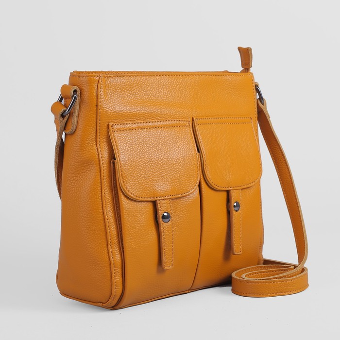 Сумка женская, отдел с перегородкой на молнии, 3 наружных кармана, регулируемый ремень, цвет жёлтый