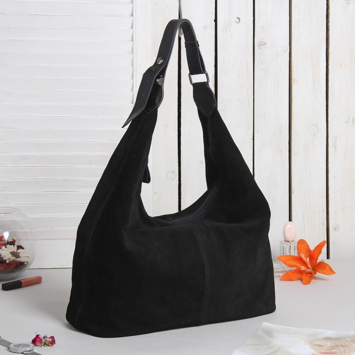 Сумка женская на молнии, 1 отдел с перегородкой, наружный карман, регулируемый ремень, цвет чёрный