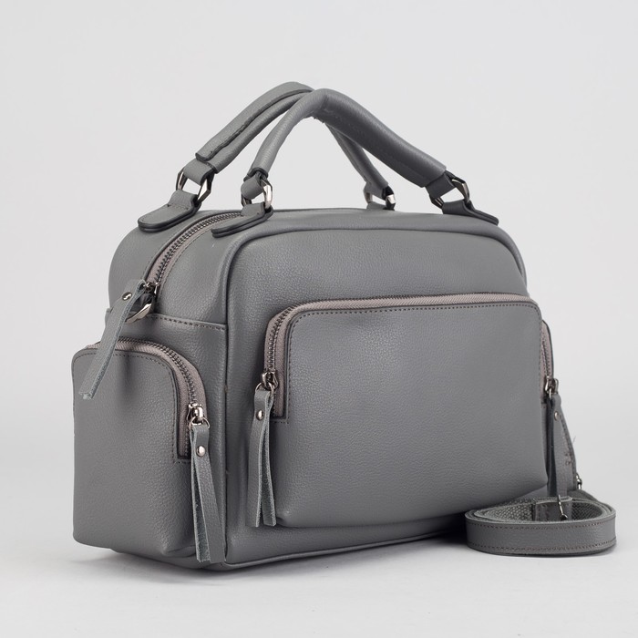 Сумка женская, отдел на молнии, 3 наружных кармана, длинный ремень, цвет серый