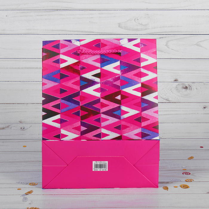 Пакет подарочный "Геометрия", цвет розовый, люкс, 31 х 12 х 42 см