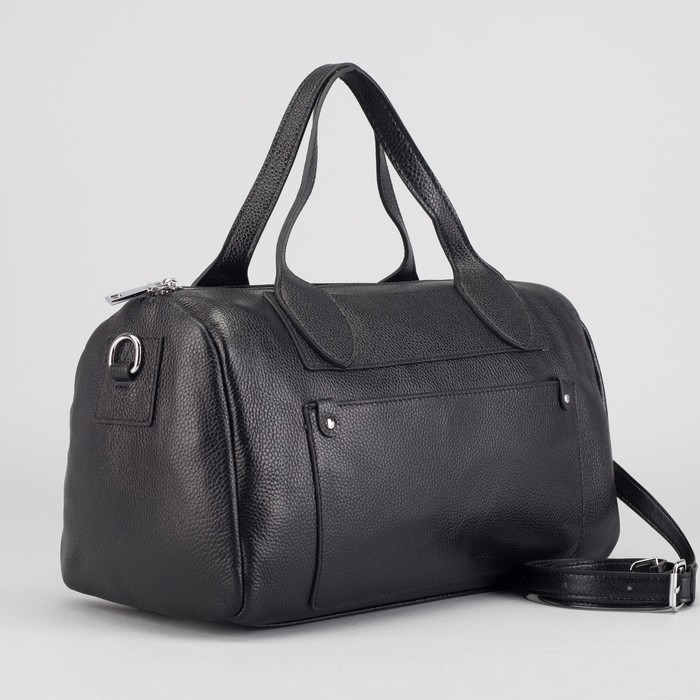 Сумка женская, отдел с перегородкой на молнии, 2 наружных кармана, длинный ремень, цвет чёрный