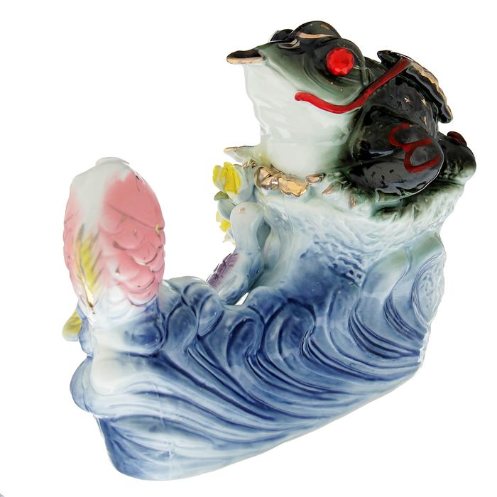 Нэцкэ "Жаба с рыбой на волне"