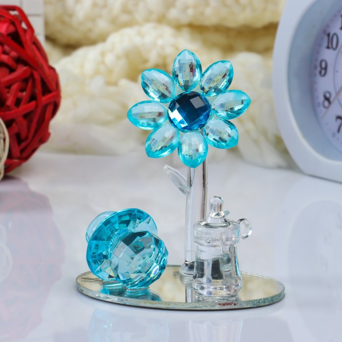 Сувенир стекло "Ромашка, пустышка и бутылочка на зеркале" МИКС 8х7,2х5,5 см