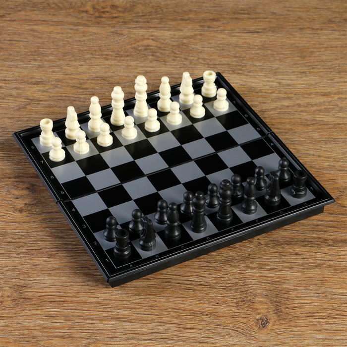 Шахматные фигуры, высота короля 3.8 см, пешки 1.9 см, пластик, чёрно-белые, в пакете