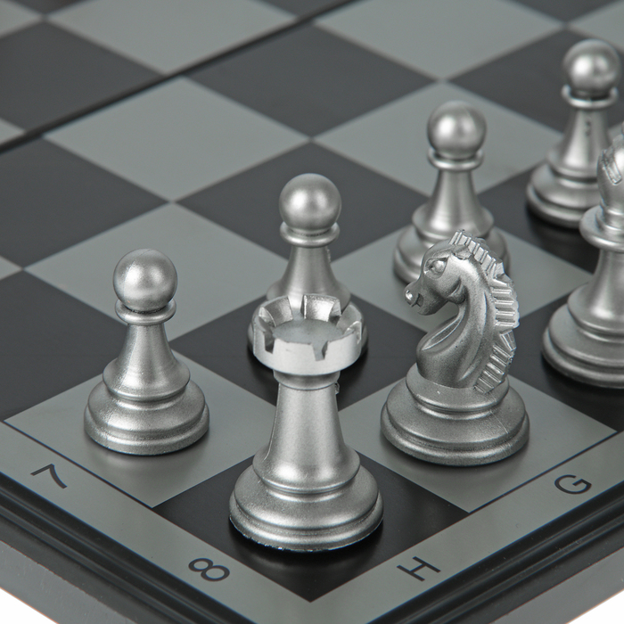 Игра настольная «Шахматы», поле картонное 30х15 см, фигуры пластиковые золото-серебряные