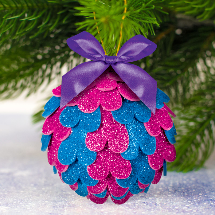 Новогодний шар №3 с блестящей EVA, цвет розово-голубой