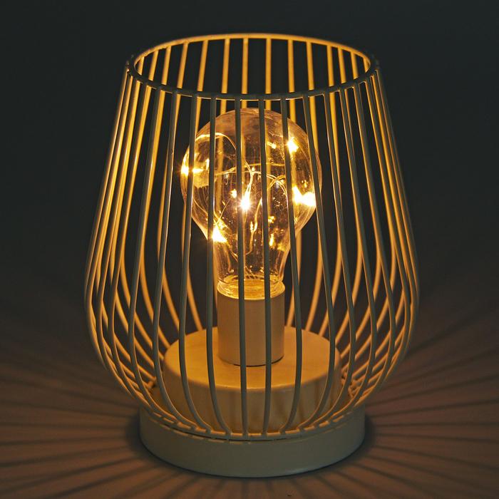 Лампа настольная лофт "Индустрия" белая от батареек 3xАА 16,5х15х15 см