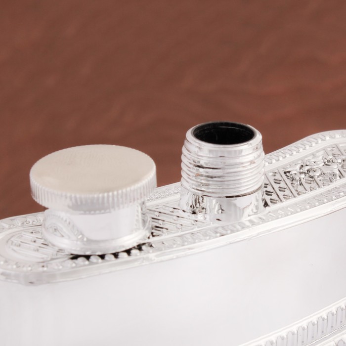 Подарочный набор "Первый во всем", фляжка 240 мл, диплом