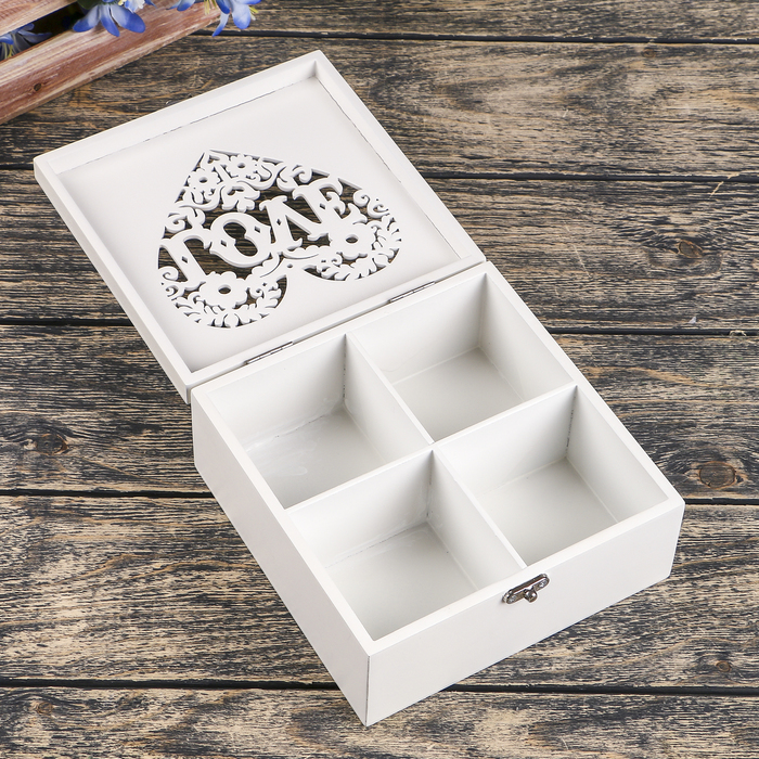 Шкатулка дерево с делениями "Love и цветы" 7,5х17х17 см