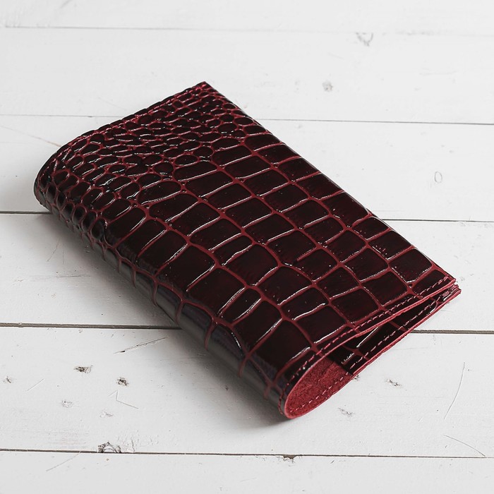 Обложка для паспорта, крокодил, цвет бордовый