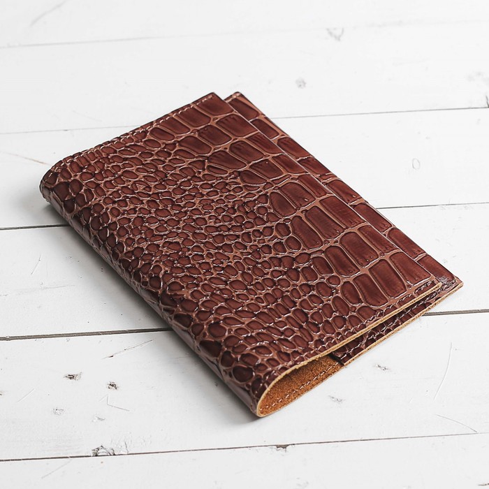 Обложка для паспорта, крокодил, цвет коричневый