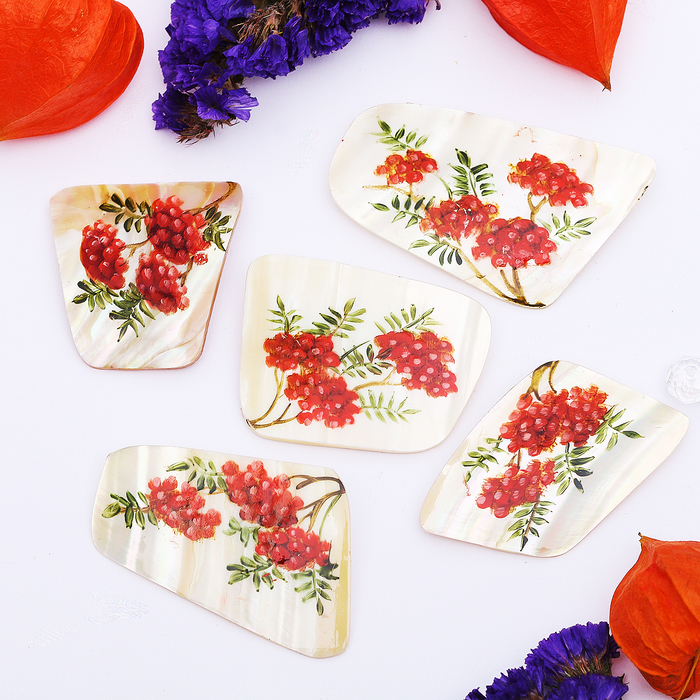 Брошь ручная работа "Перламутр" рябина