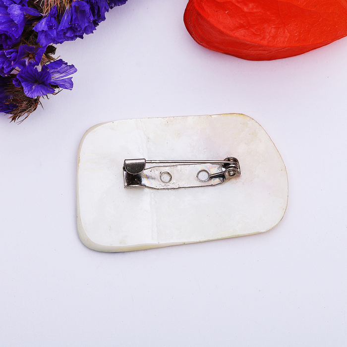 Брошь ручная работа "Перламутр" лилии