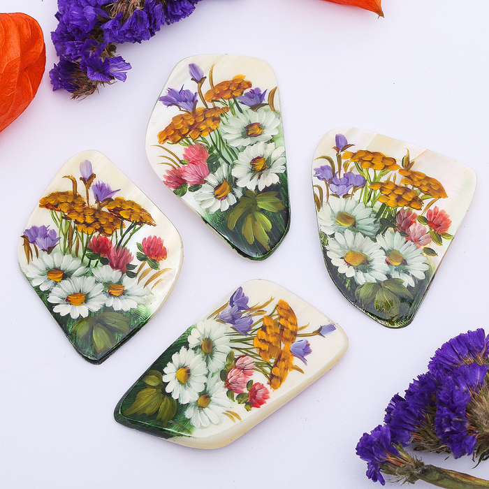 Брошь ручная работа "Перламутр" цветочный букет