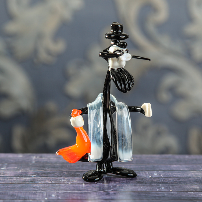 Сувенир из стекла "Еврей с птицей", 5 х 8 х 13 см