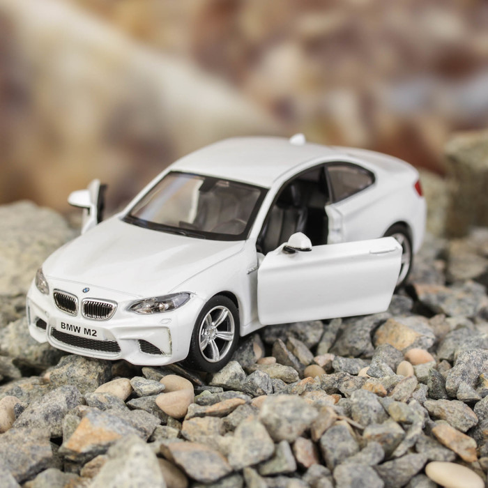 Машина металлическая BMW M2 COUPE with Strip, масштаб 1:32, инерционная, 2 цвета МИКС
