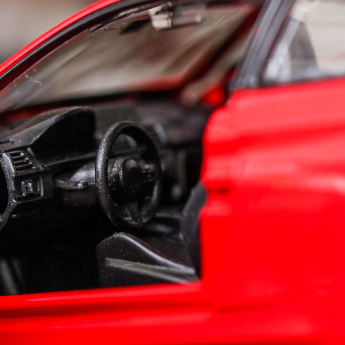 Машина металлическая BMW M4 COUPE with Strip инерционная, масштаб 1:32, 2 цвета МИКС