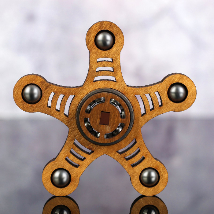Спиннер деревянный "Шериф", тёмное дерево