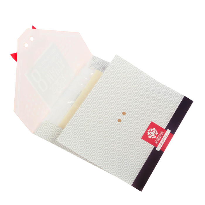 Аромасаше в почтовом конверте "8 марта. Красивой и нежной" с ароматом лепестков роз