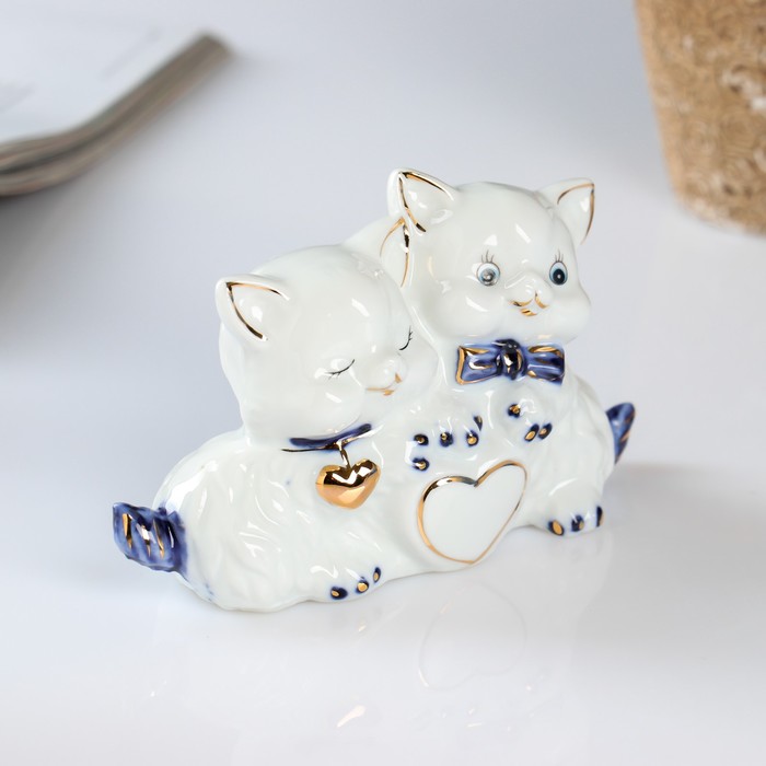Сувенир керамика под фарфор "Киски с сердечком" 12,5х4,6х7,5 см