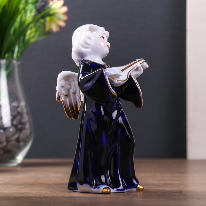 Сувенир керамика под фарфор "Ангел с музыкальным инструментом" кобальт 15х8х7 см