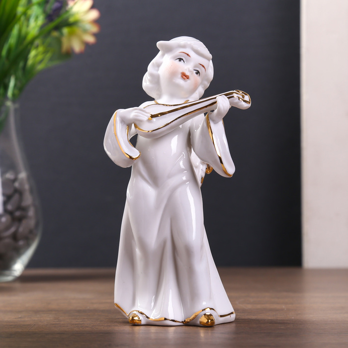 Сувенир керамика под фарфор "Ангел с музыкальным инструментом" белый с золотом 15х8х7 см
