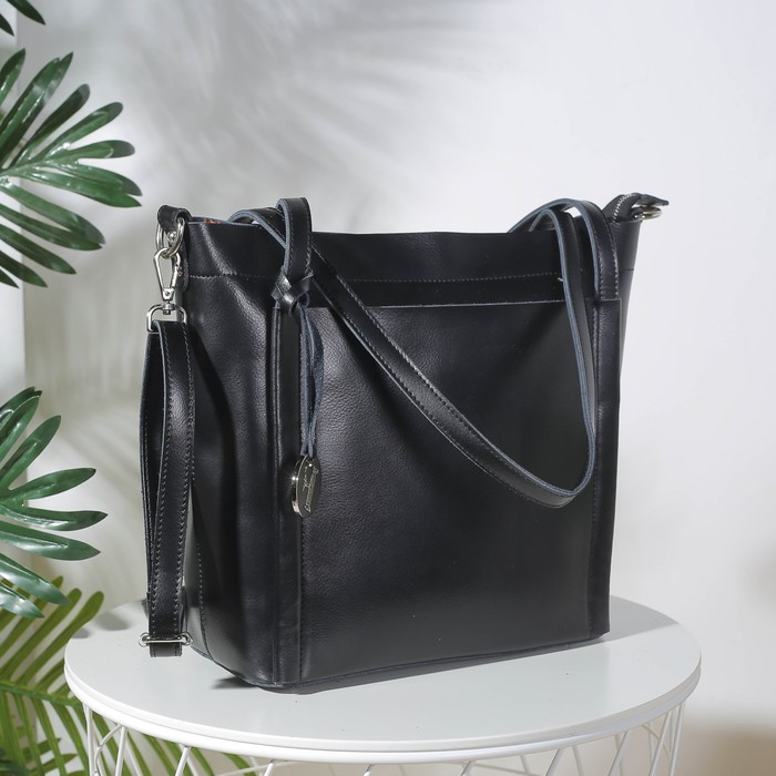 Сумка женская на молнии, 1 отдел с перегородкой, 2 наружных кармана, цвет чёрный