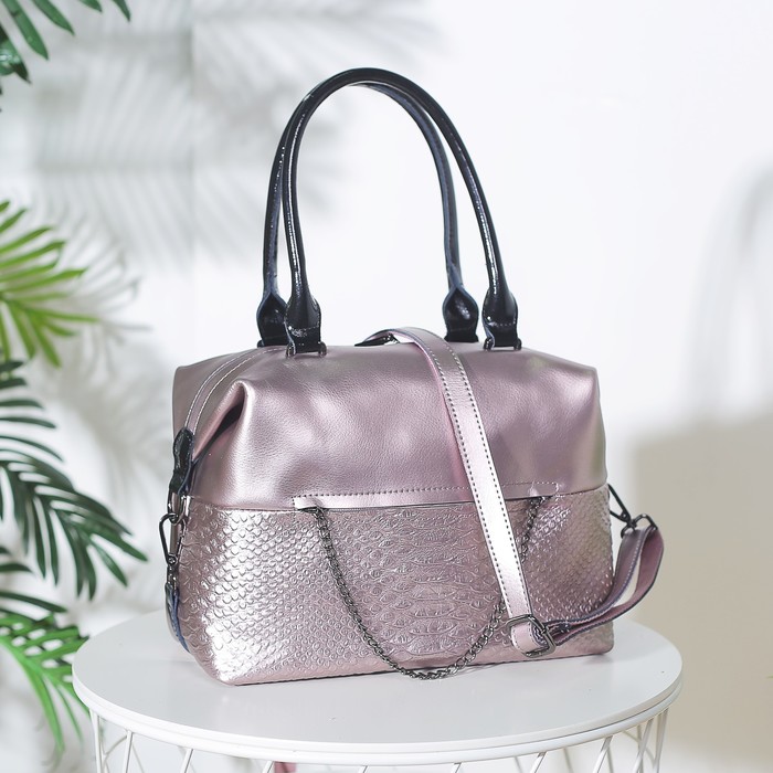 Сумка женская, отдел на молнии, 2 наружных кармана, длинный ремень, розовый перламутр