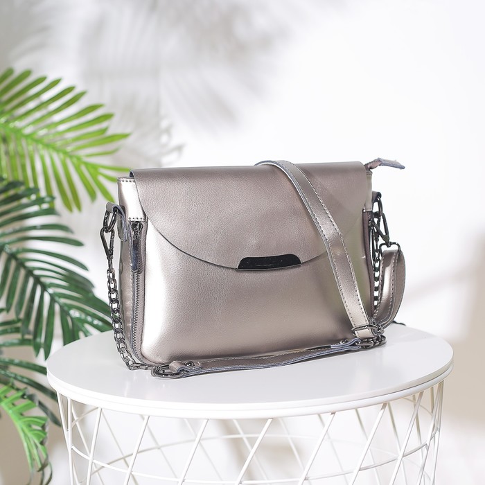 Сумка женская, отдел с перегородкой на молнии, 3 наружных кармана, длинный ремень, цвет серебристый