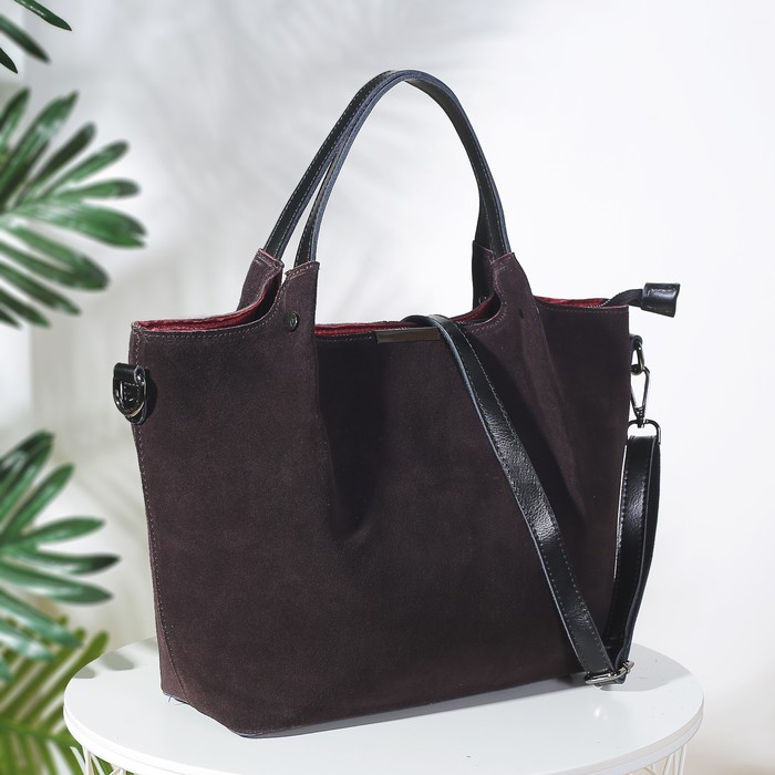 Сумка женская, замша, отдел с перегородкой на молнии, 3 наружных кармана, длинный ремень, цвет кофе